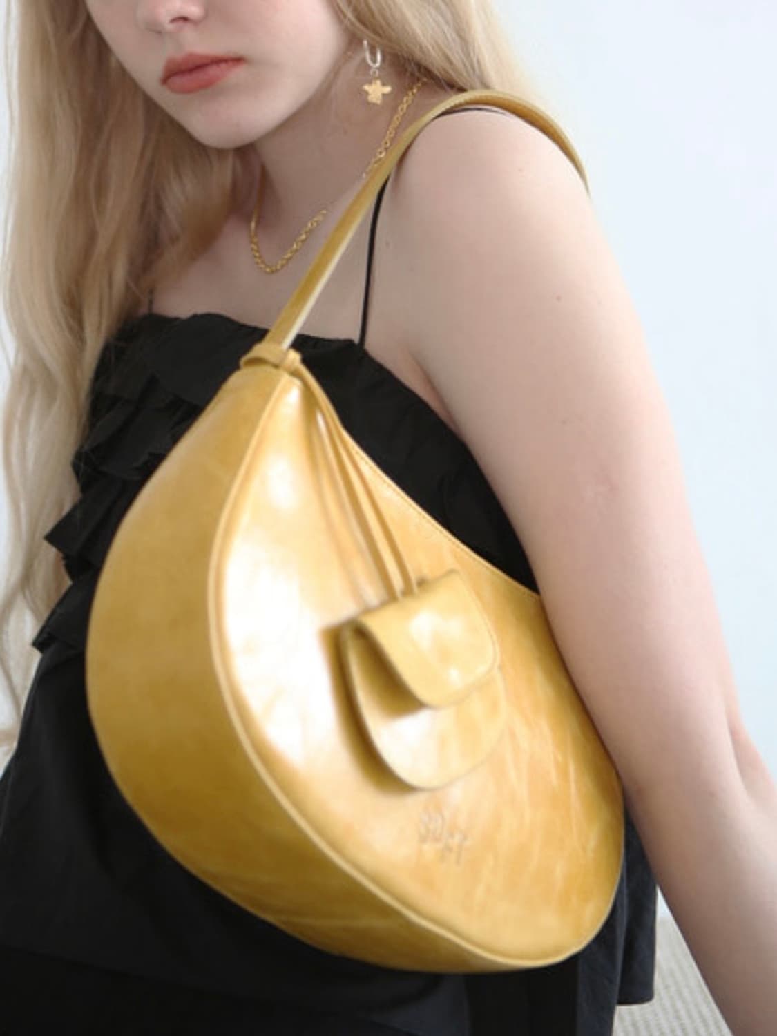 소프트서울 마들렌백 머스타드 상품이미지2