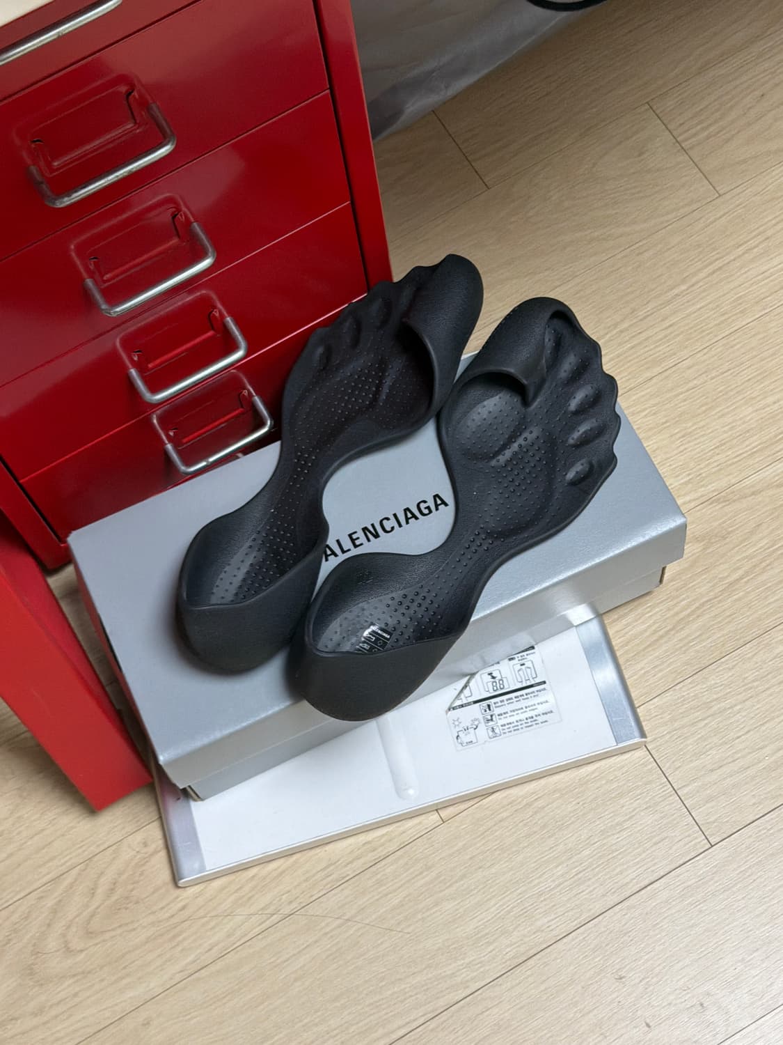 [42] 발렌시아가 제로 스니커즈 상품이미지1