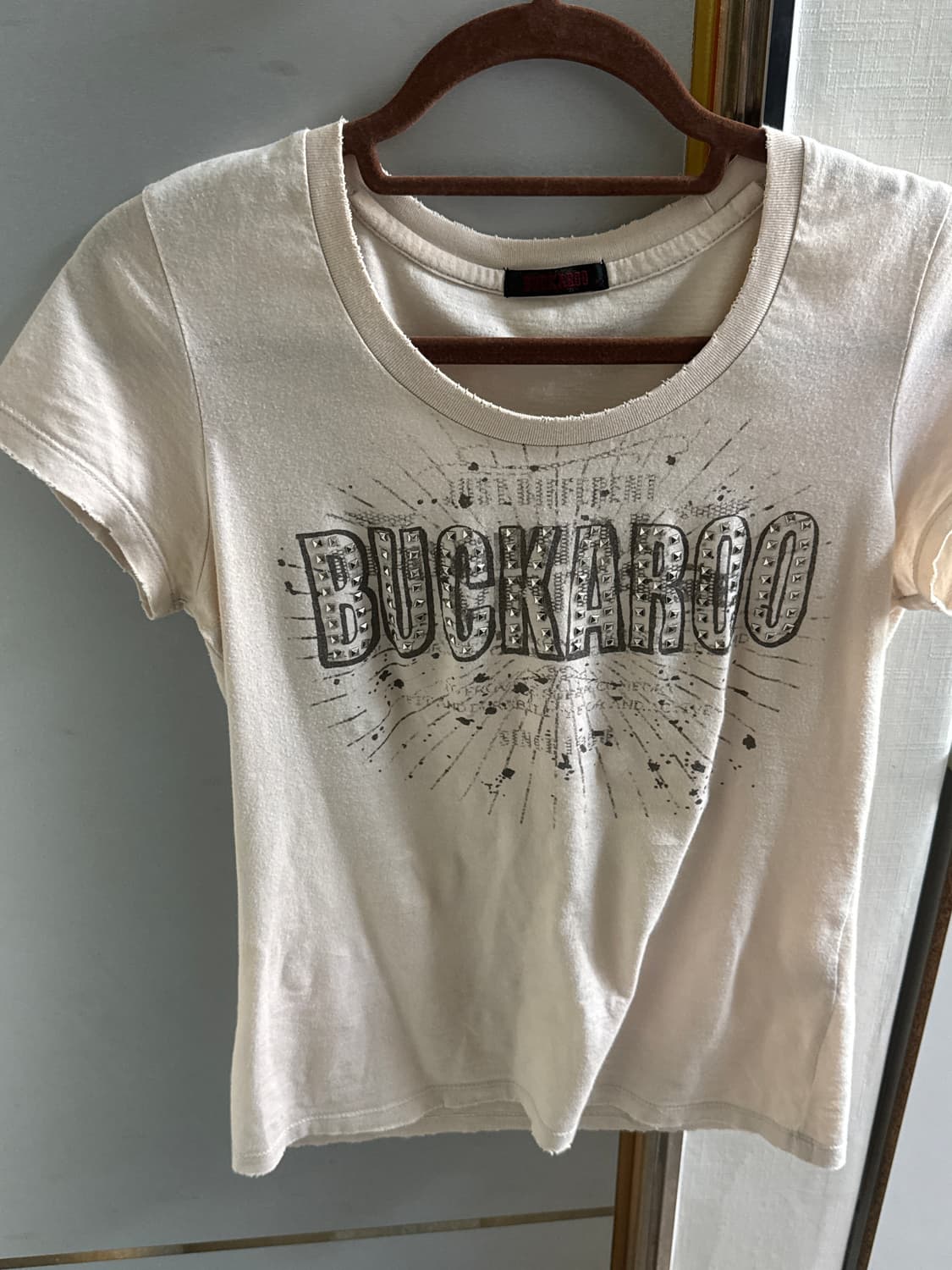 Buckaroo 버커루 슬림핏 데미지 반팔 (착용샷은 문의) 상품이미지1