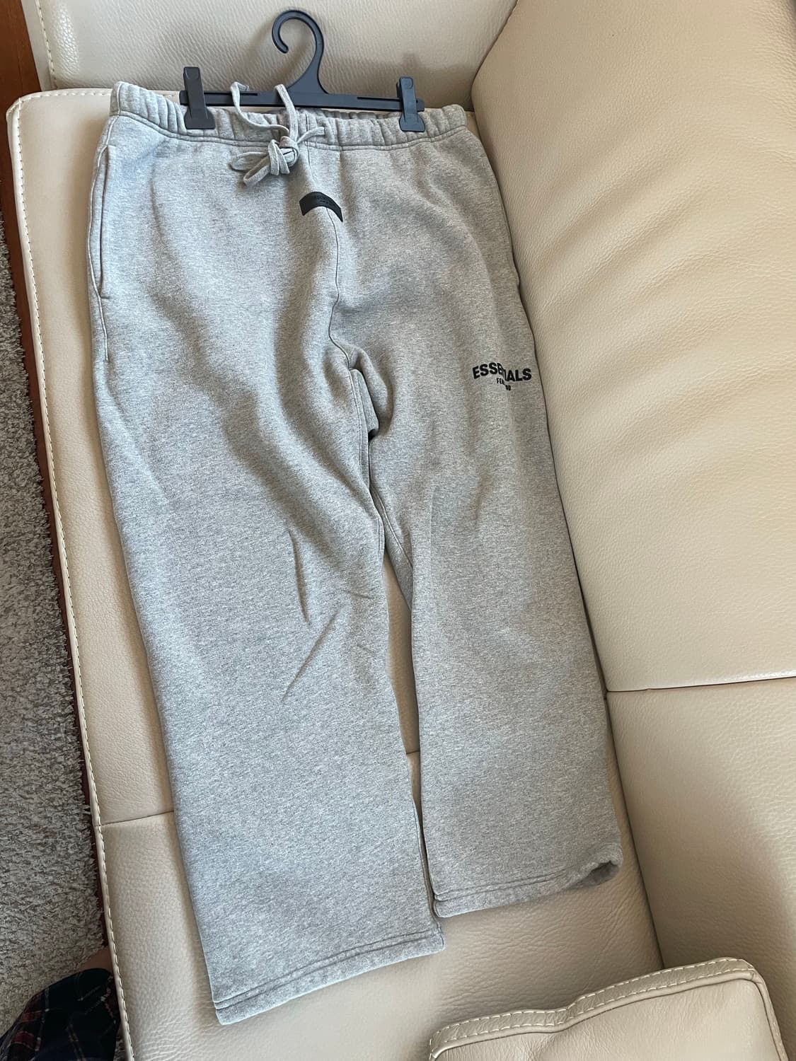 피어오브갓 에센셜 로고 스웨트 트랙 팬츠 다크오트밀 L 사이즈 팝니당 상품이미지2