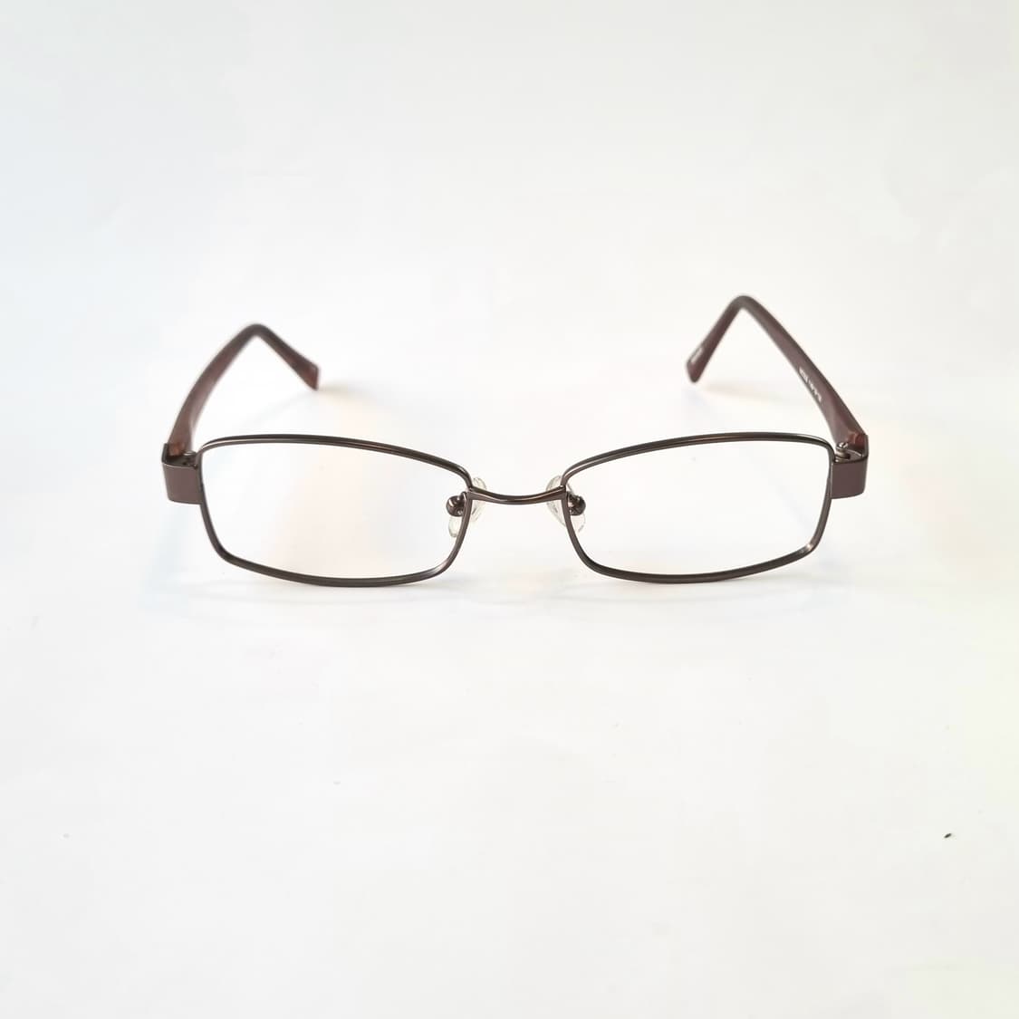 진열상품 NICOLE 사각 건메탈브라운 안경테 399 상품이미지1