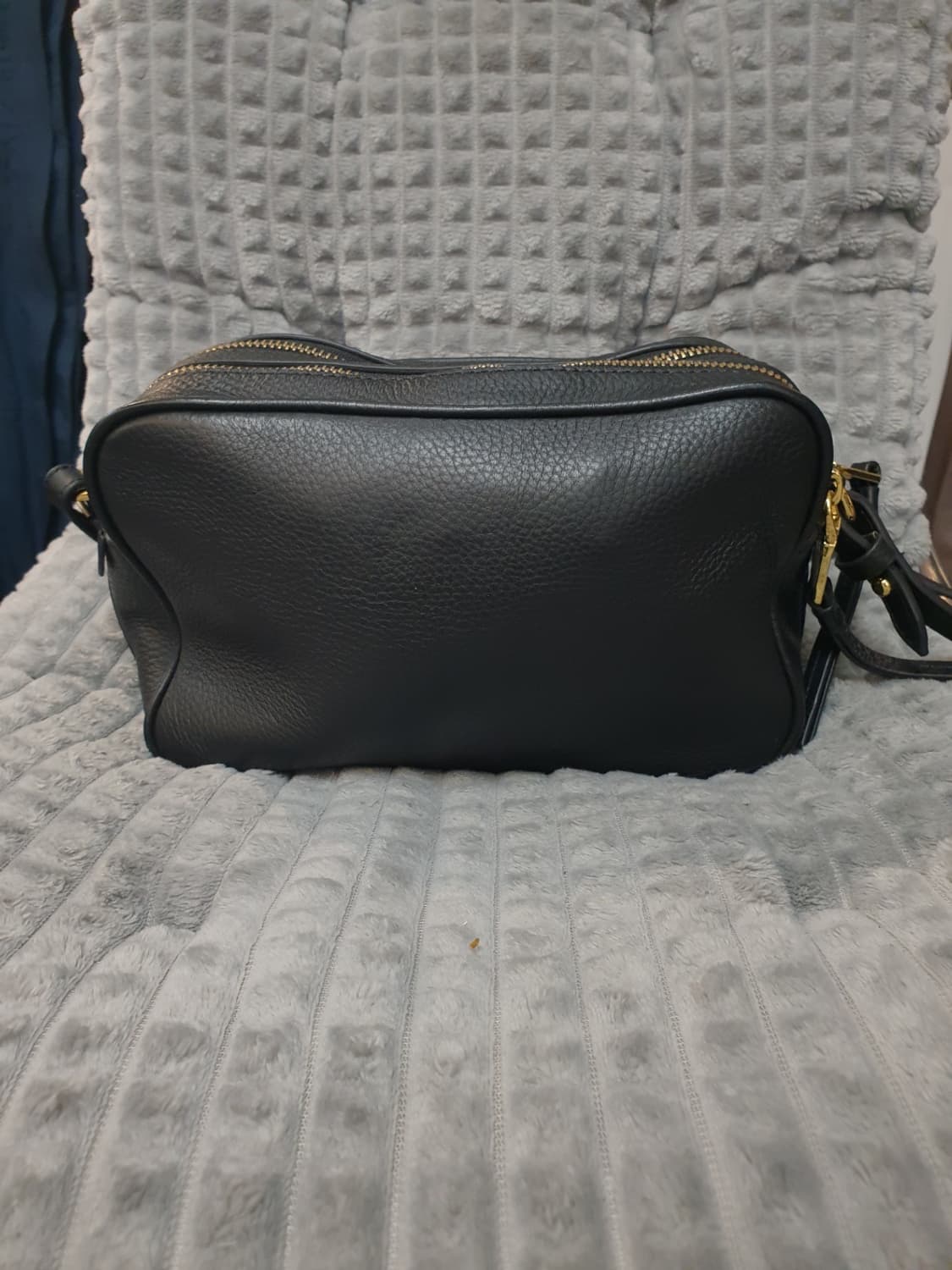 프라다 카메라백 팔아요 상품이미지4