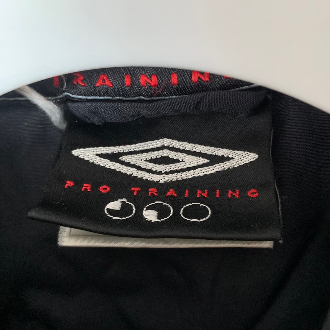 엄브로 맨유 빈티지 패딩 파카 vodafone 맨체스터 유나이티드 상품이미지9