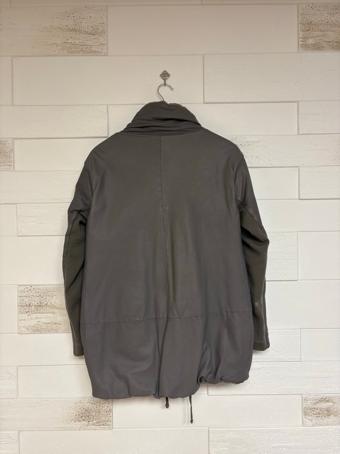 트랜짓 레더 패딩 상품이미지3