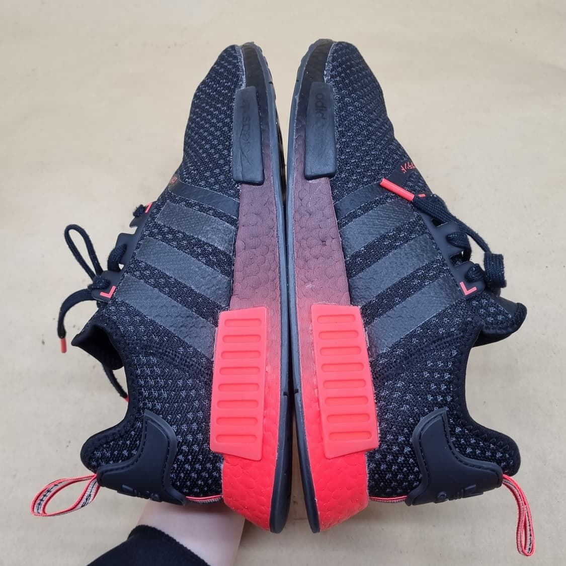 아디다스 NMD R1 남성운동화275  상품이미지5