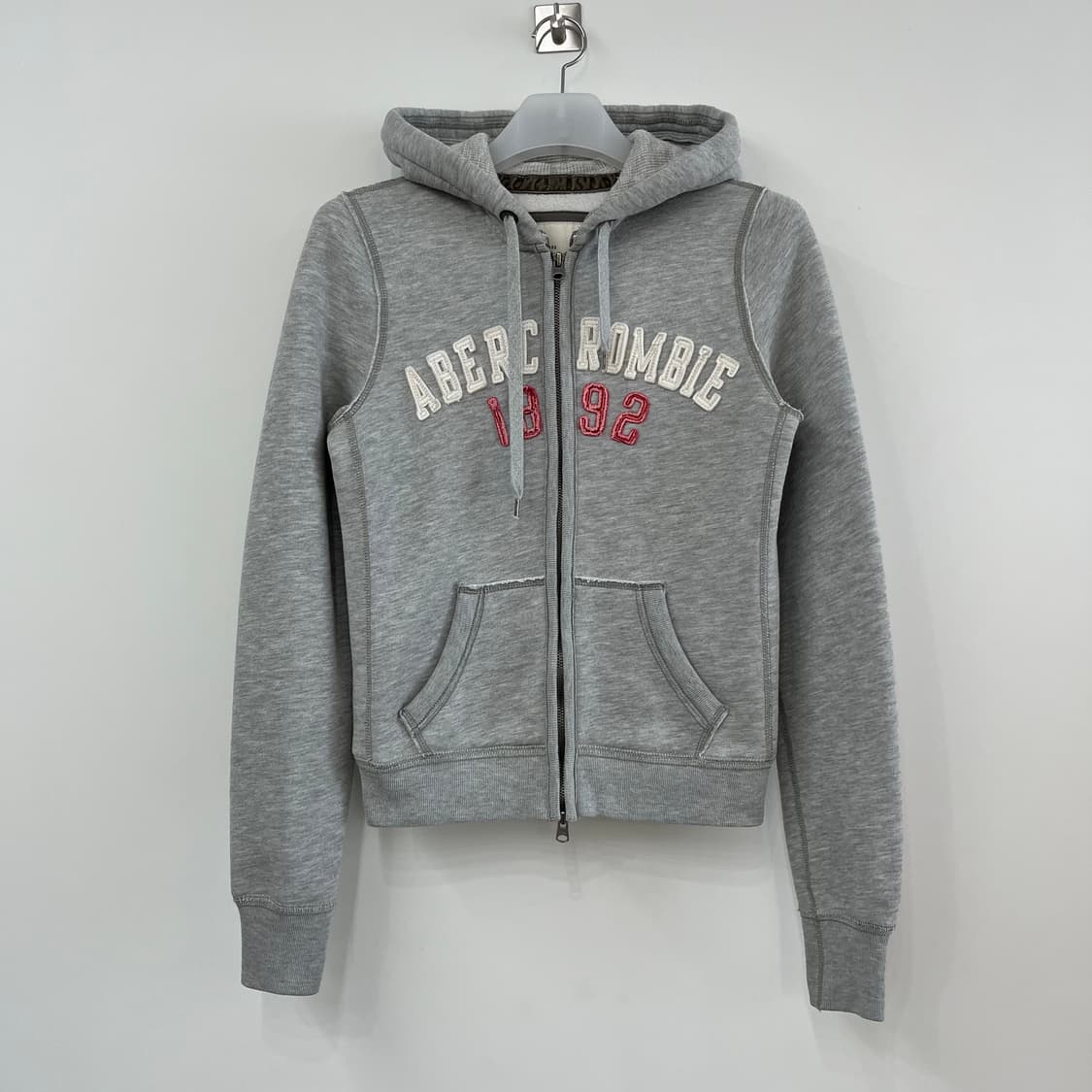 아베크롬비 자수로고 라이트 그레이 후드집업 상품이미지2