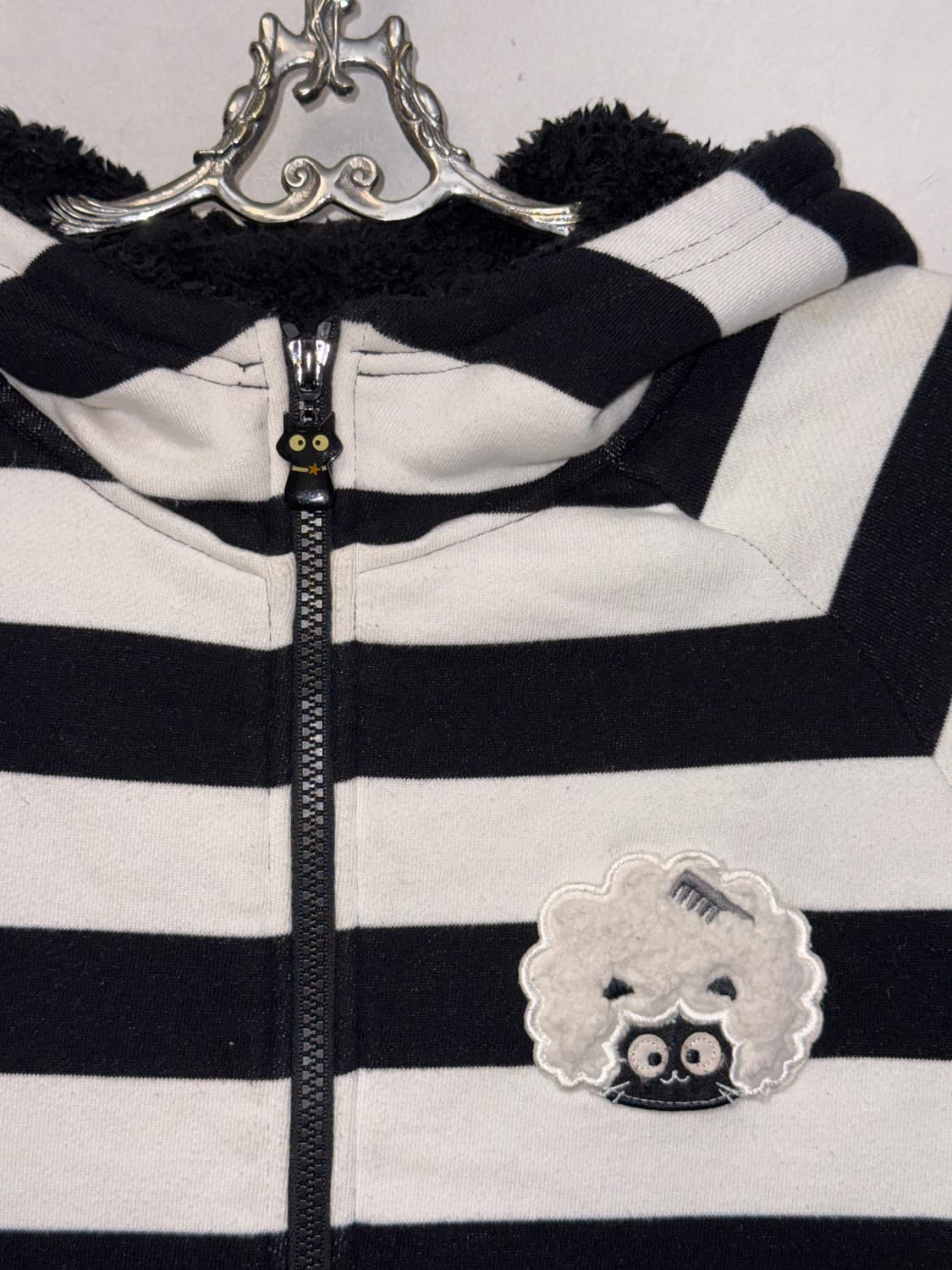 Black & white stripe patch zipper 후드집업 상품이미지3