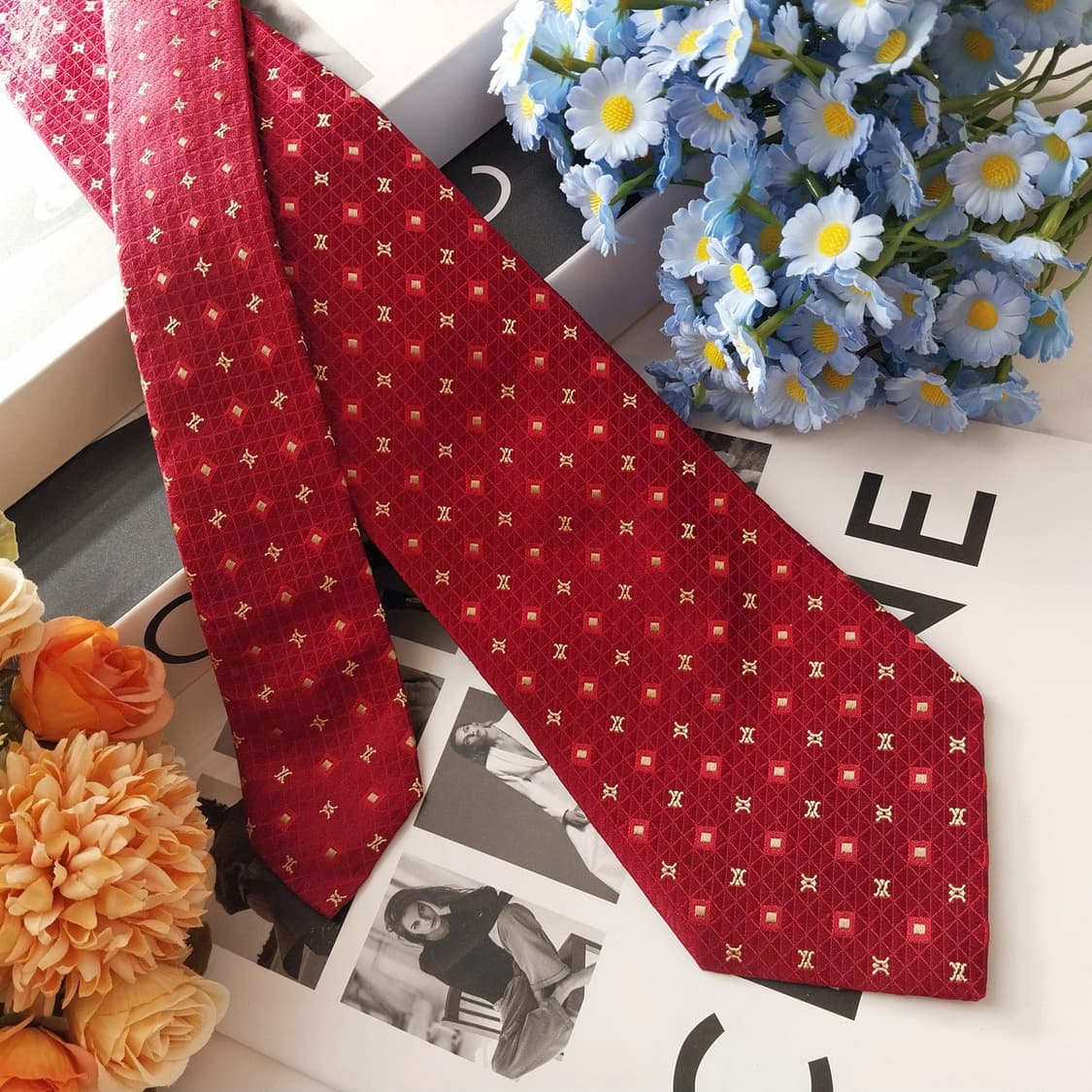 셀린느 실크 와인 트리오페 자카드 넥타이 9.2cm A+등급 K1560
 상품이미지2