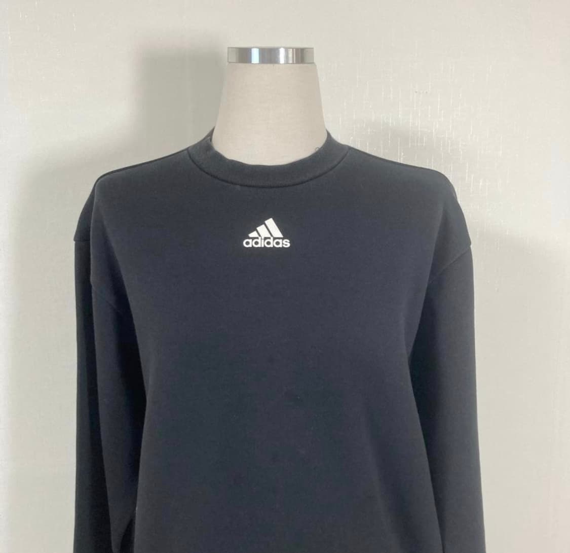 아디다스블랙맨투맨 상품이미지2