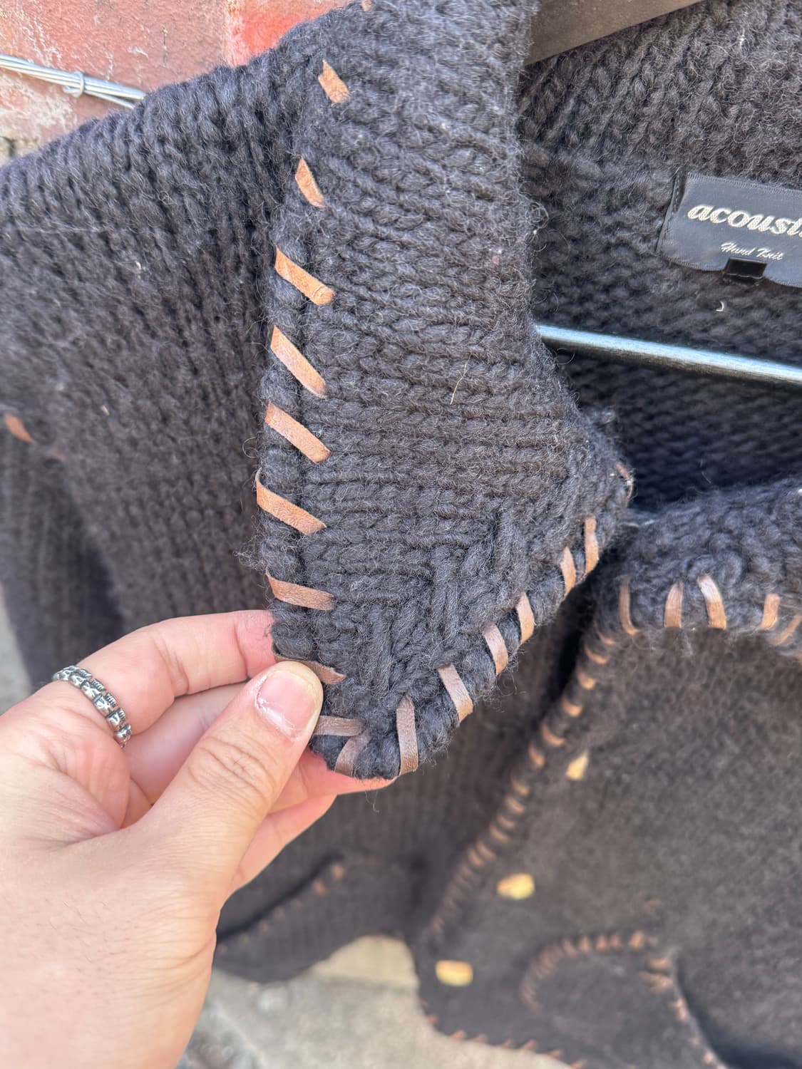 어쿠스틱 레더 디테일 울 니트 가디건  상품이미지4