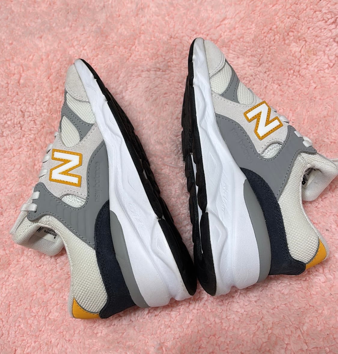 뉴발란스 X90 스니커즈 아이보리 220 상품이미지4