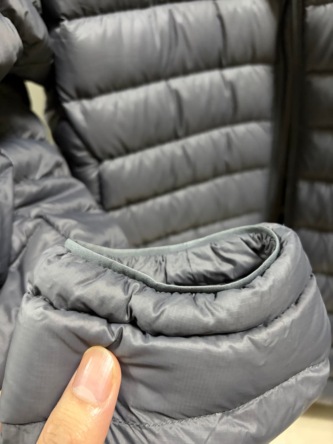 L)파타고니아 다운스웨터 포지그레이 상품이미지2