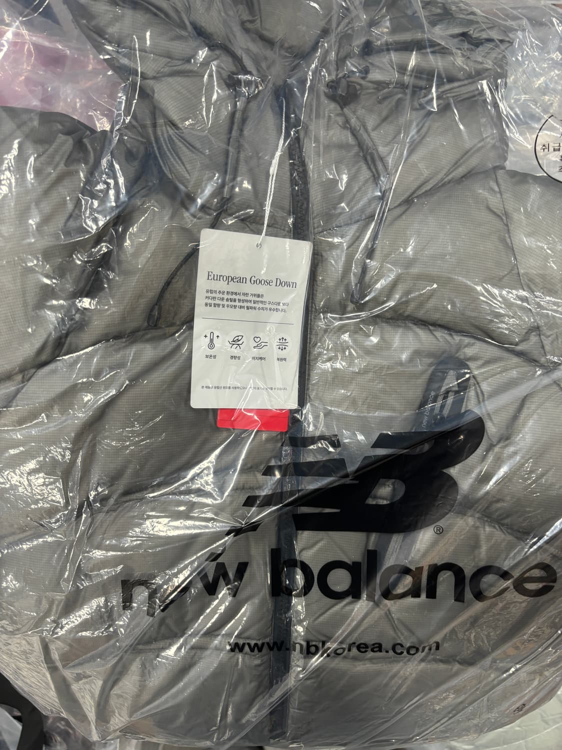 M 뉴발란스 플라잉77 슈퍼라이트 후드형 헤비 구스다운 그레이 판매 상품이미지1