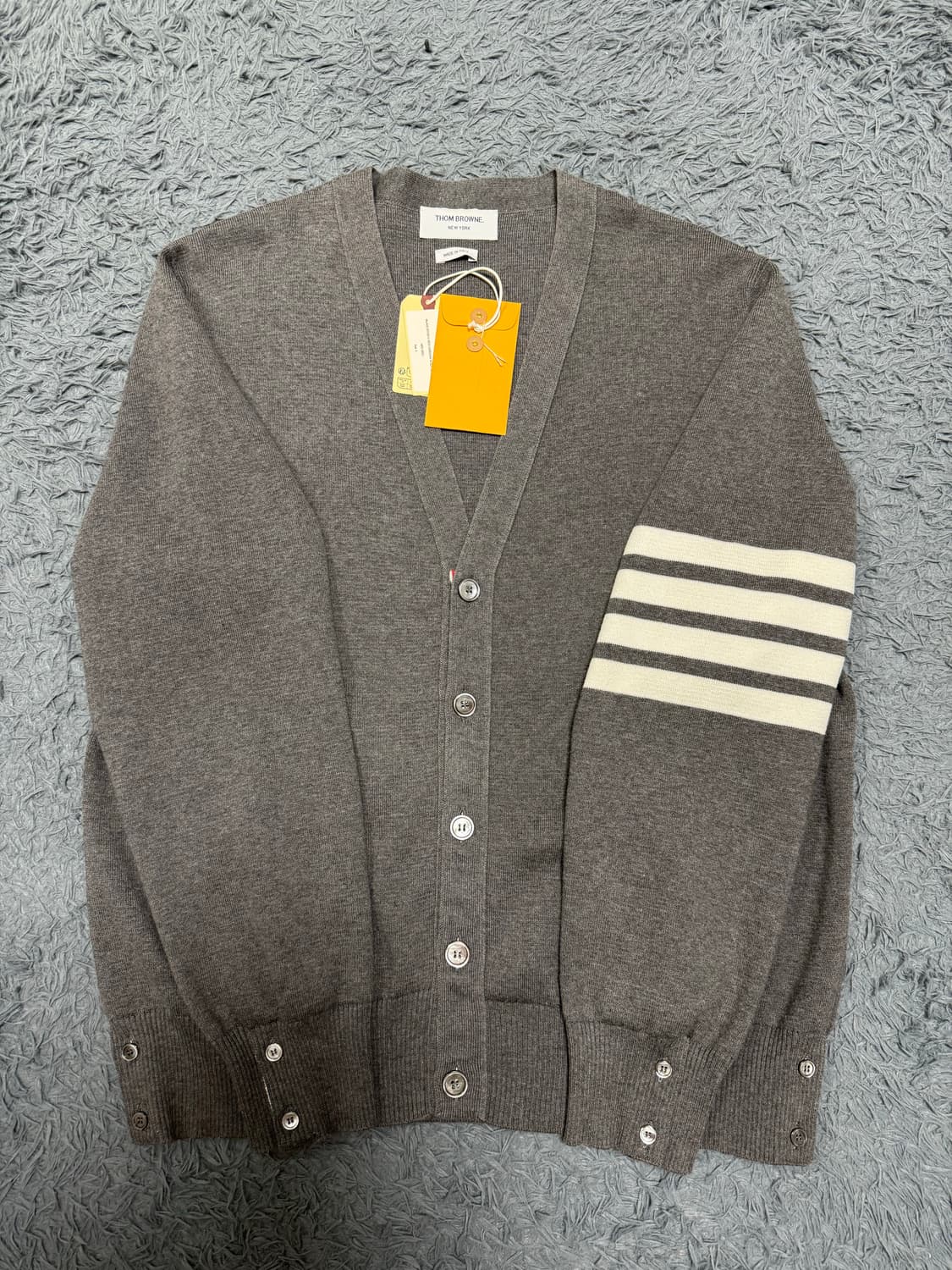 톰브라운 밀라노스티치 가디건 그레이 5사이즈 상품이미지1