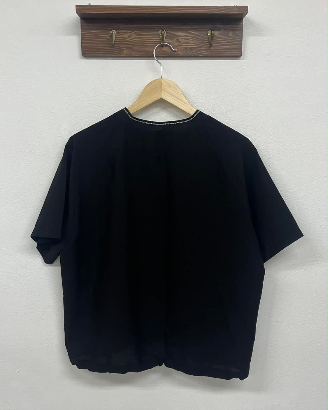 [L] Escada 에스까다 24년 신형 텍스처 우븐 반팔 티셔츠 상품이미지2