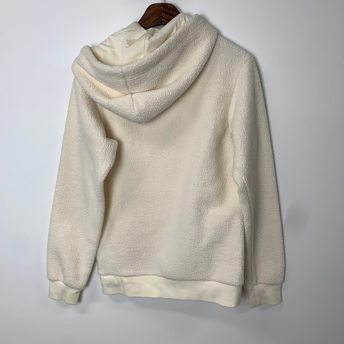 아디다스 빅로고 아이보리 쉐르파 후드티 상품이미지3