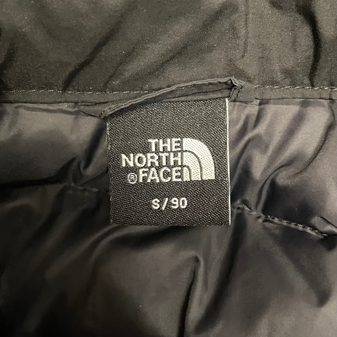 노스페이스 블랙 구스다운 경량 패딩 점퍼   상품이미지5