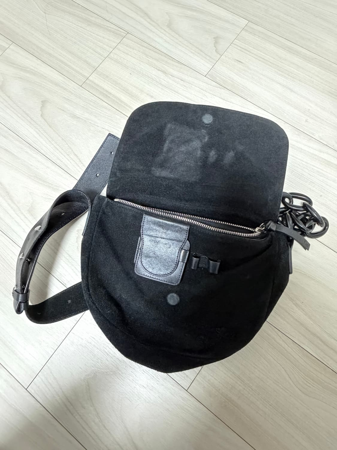 마뗑킴 할리우드 스웨이드 가방 상품이미지4