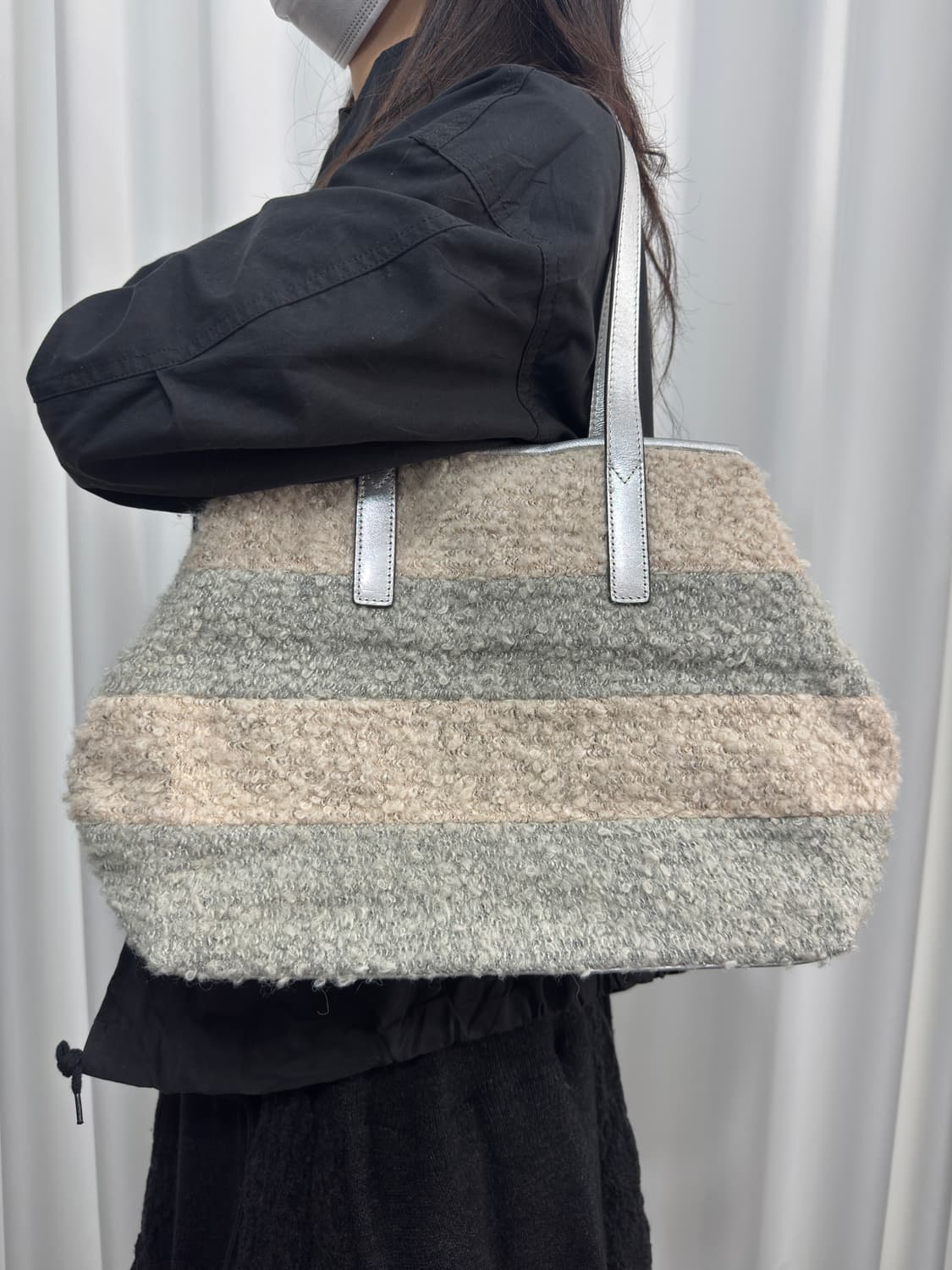 lupuy fleece silver bag  상품이미지1