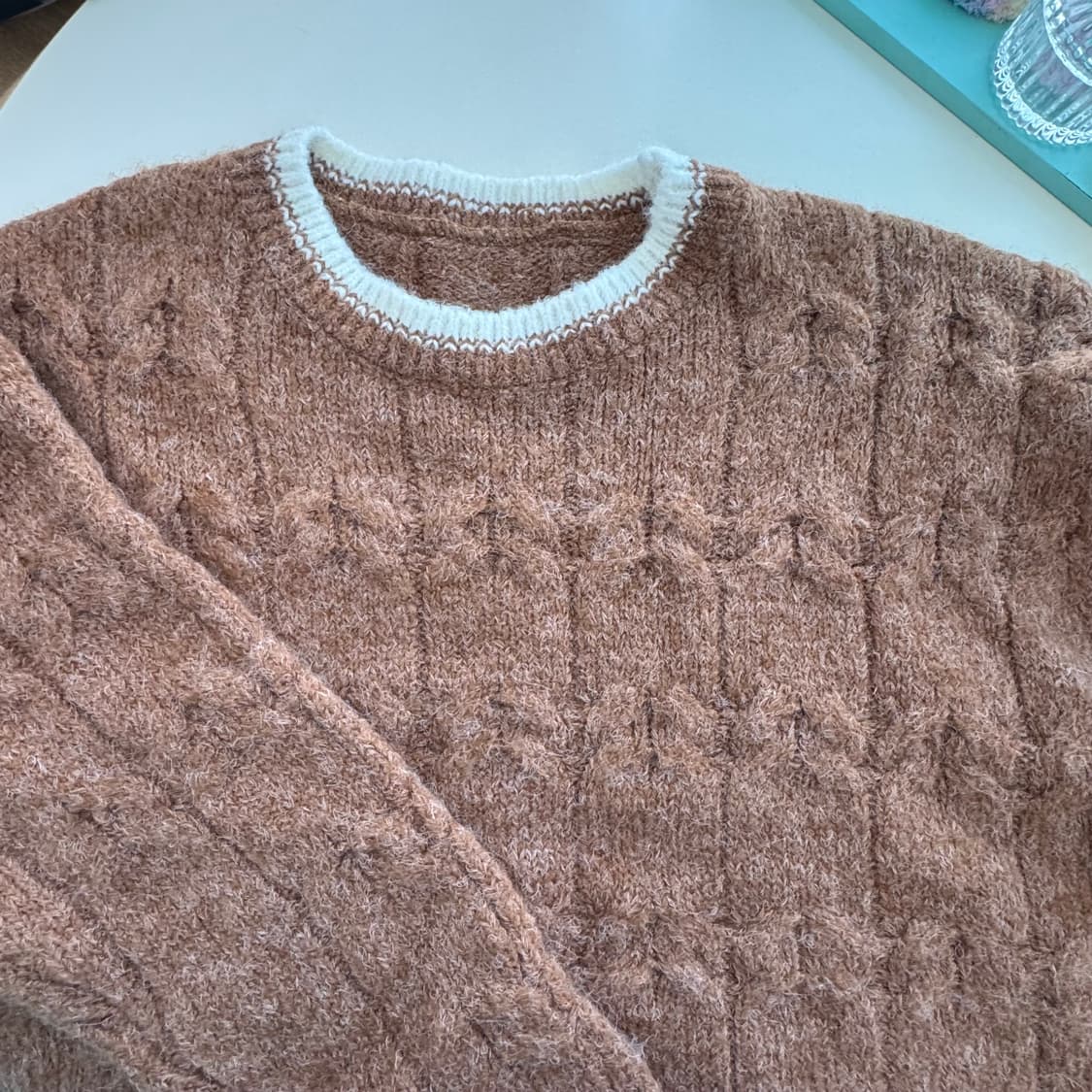 브라운 화이트배색 긴팔 니트티셔츠 상품이미지2