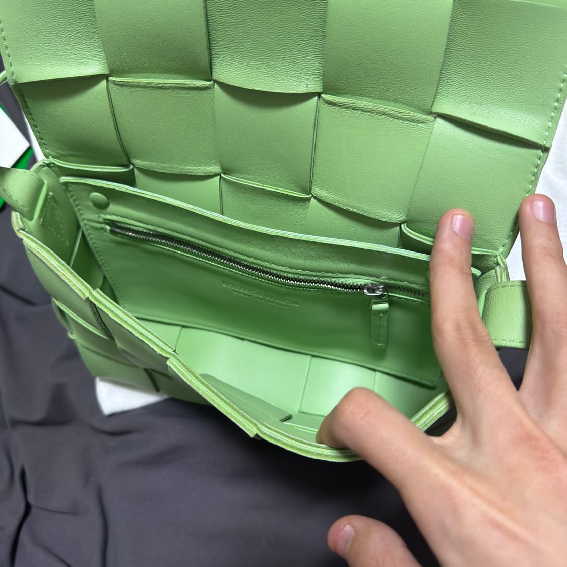 보테가베네타 카세트백 크로스백 상품이미지4