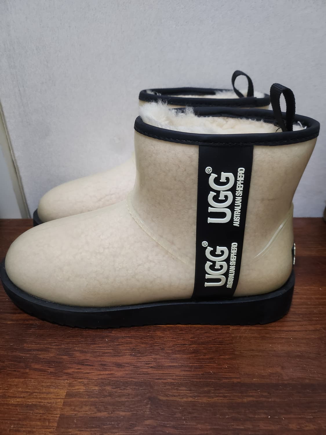 어그 클리어어그 여자 EU40사이즈 상품이미지1