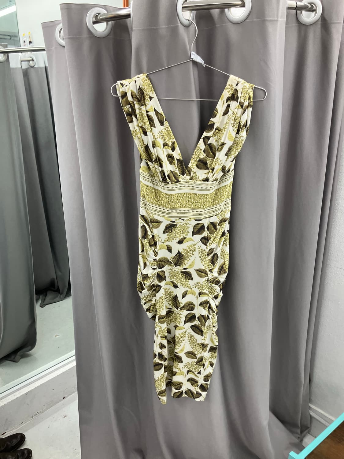 저스트까발리 보태니컬 패턴 브이넥 드레스  상품이미지2