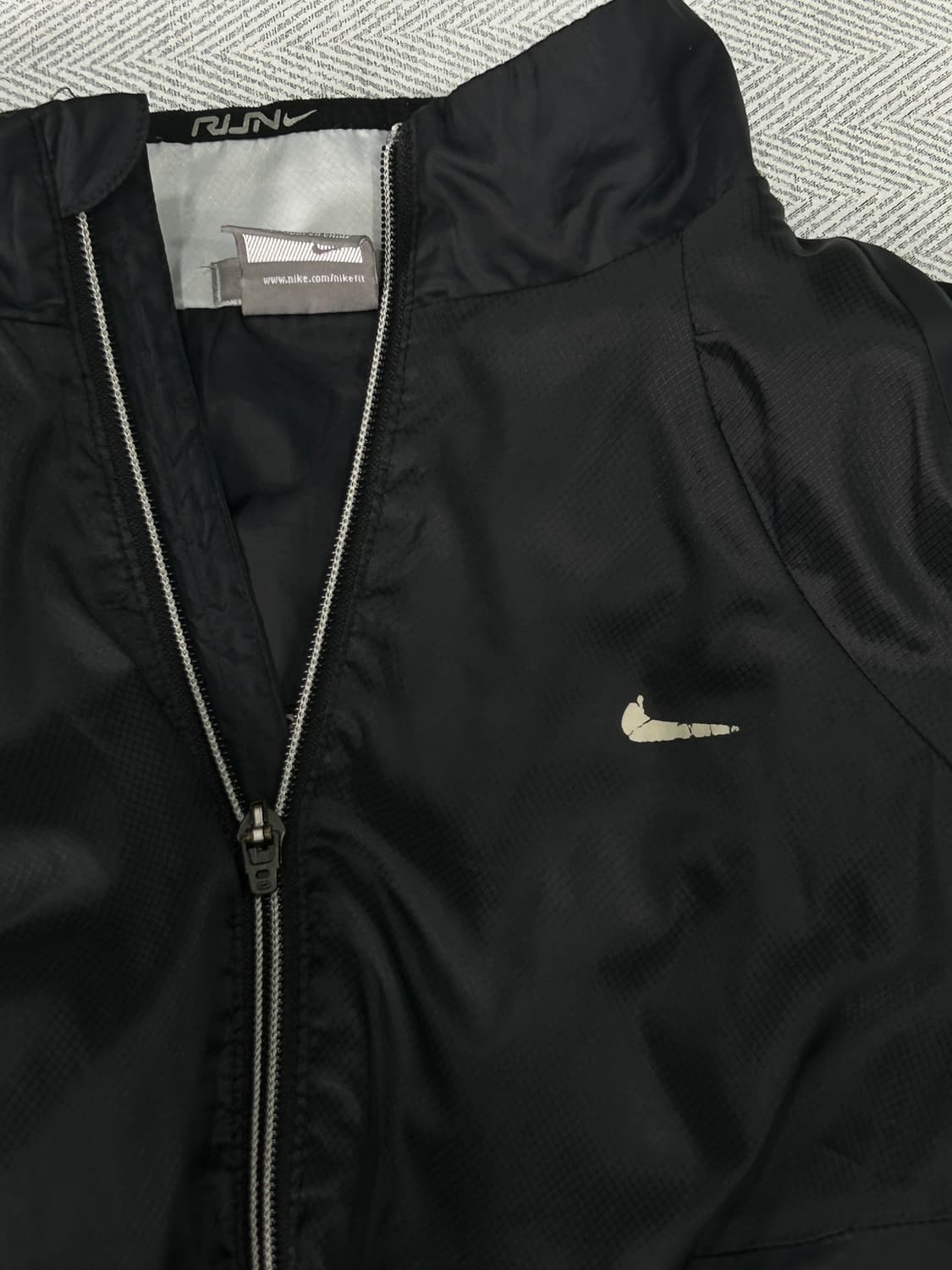 나이키 블랙 바람막이 집업 자켓 검흰 상품이미지5