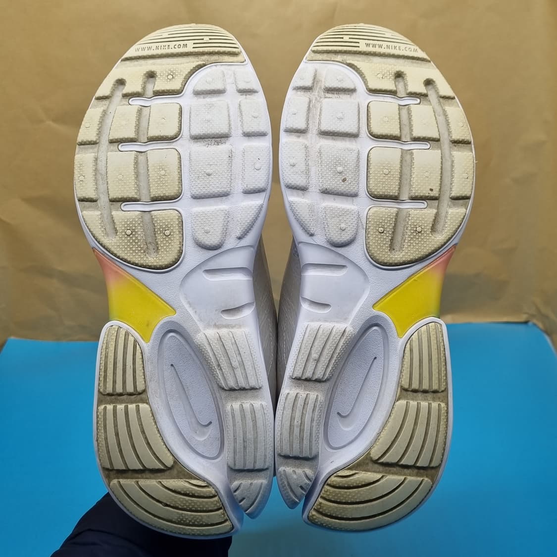 나이키 알피나5000 여성운동화245. 상품이미지3