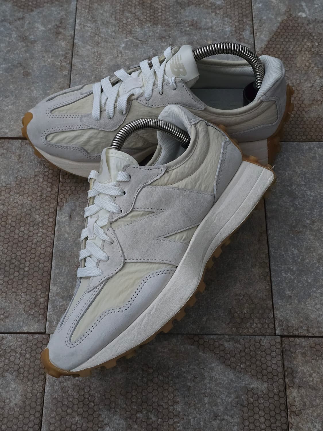 (225)뉴발란스 327 클린 빈티지 문빔 상품이미지3