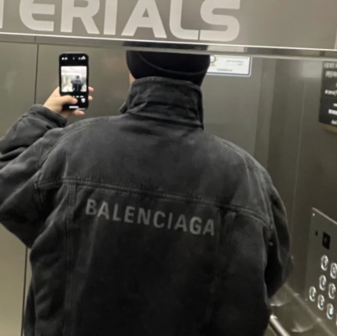 발렌시아가 미러 패디드 데님 자켓 상품이미지3