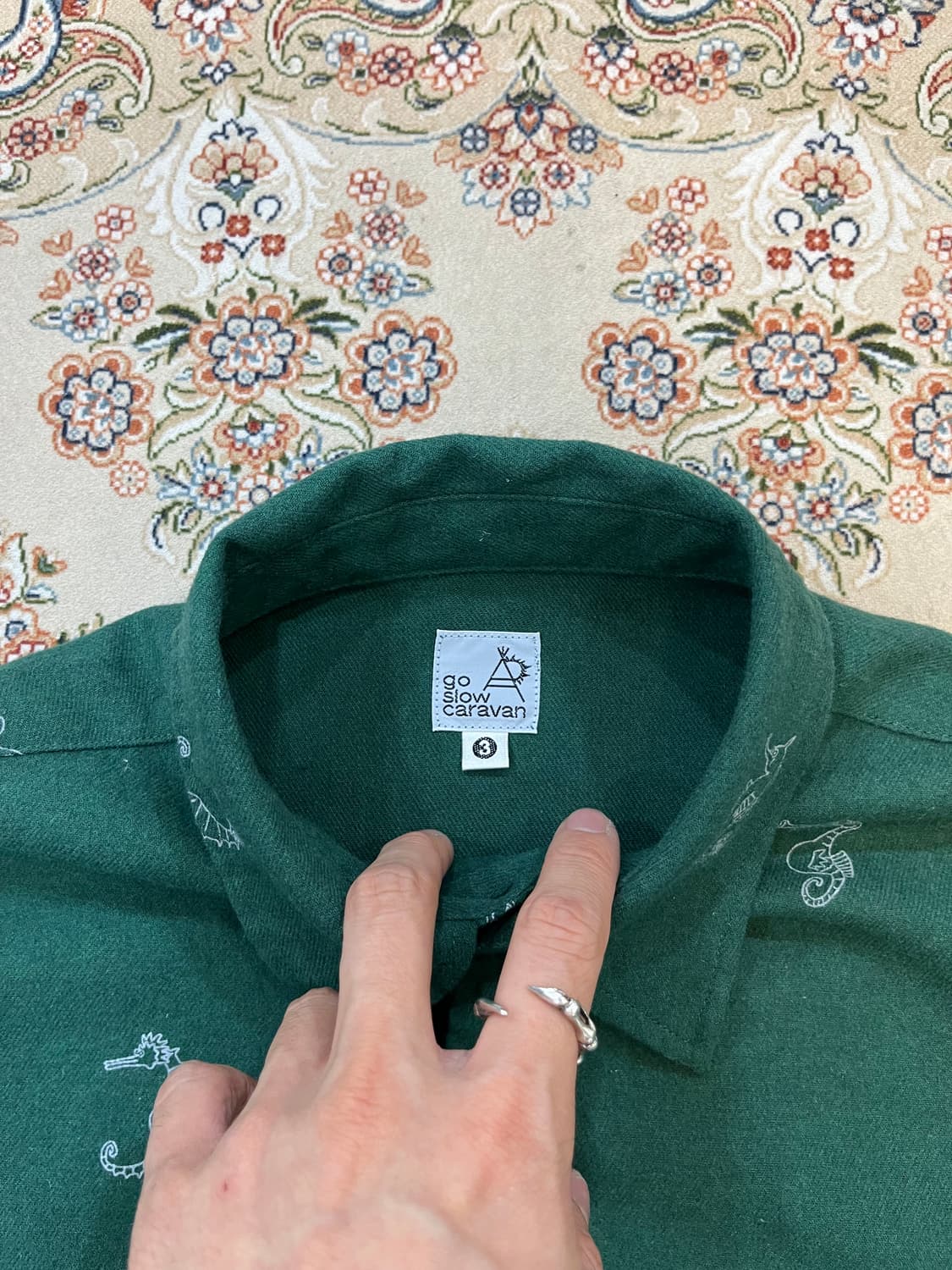 고 슬로우 카라반 해마 패턴 긴팔 셔츠 상품이미지4