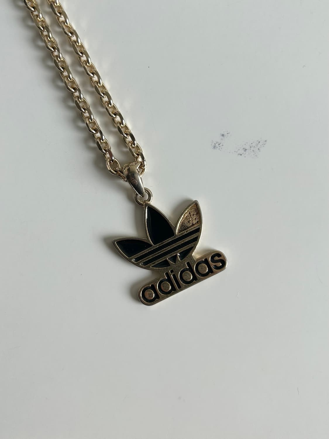 아디다스 빈티지 목걸이 상품이미지1