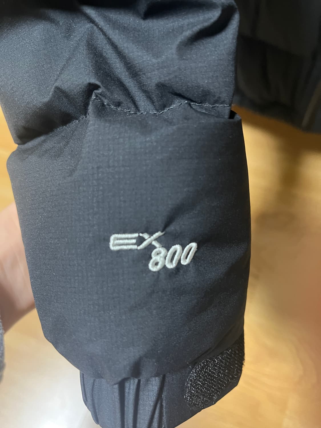 몽벨 고어텍스 블랙 경량 패딩 800필파워 상품이미지3