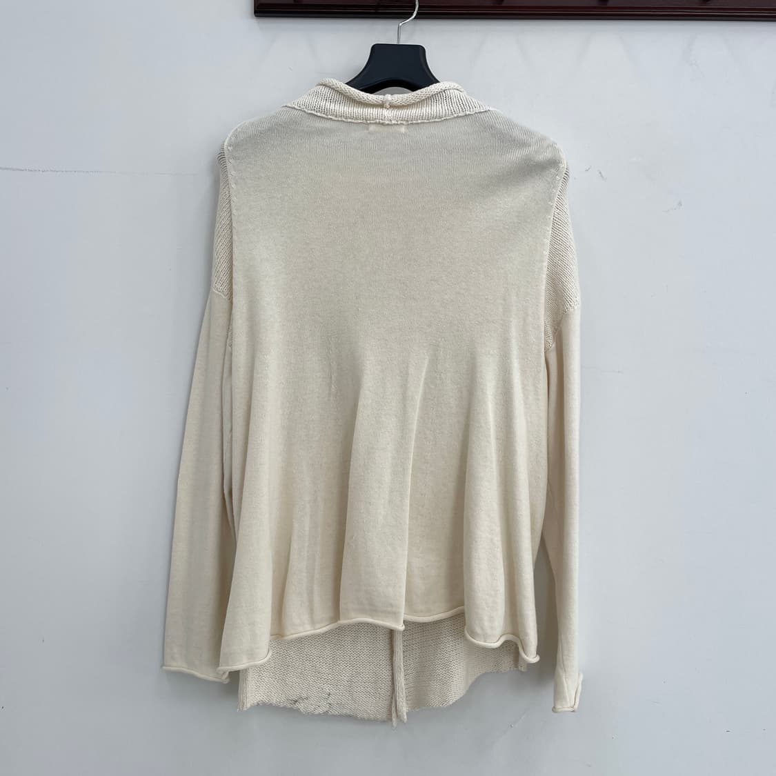 이세이미야케 플랜테이션 여성55-66 아이보리 가디건 상품이미지4