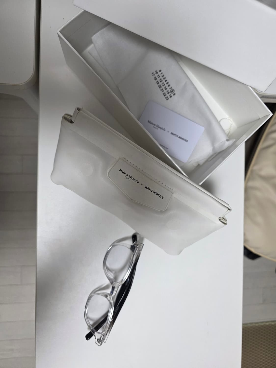 마르지엘라X젠틀몬스터 mm010s 상품이미지2