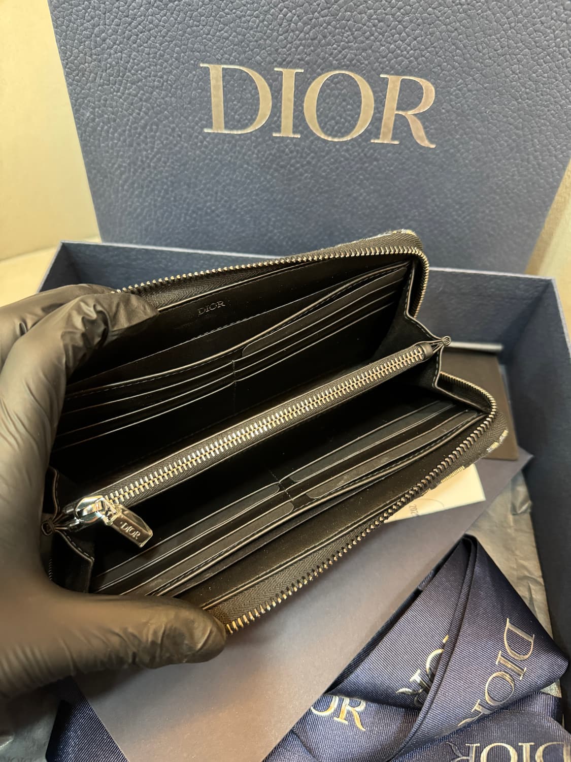 백화점판 새상품급 디올 오블리크 지퍼 장지갑 상품이미지3