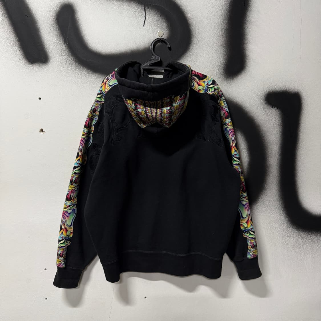 FW22 슈프림 스컬스 집업 후디드 스웻셔츠 블랙 상품이미지3