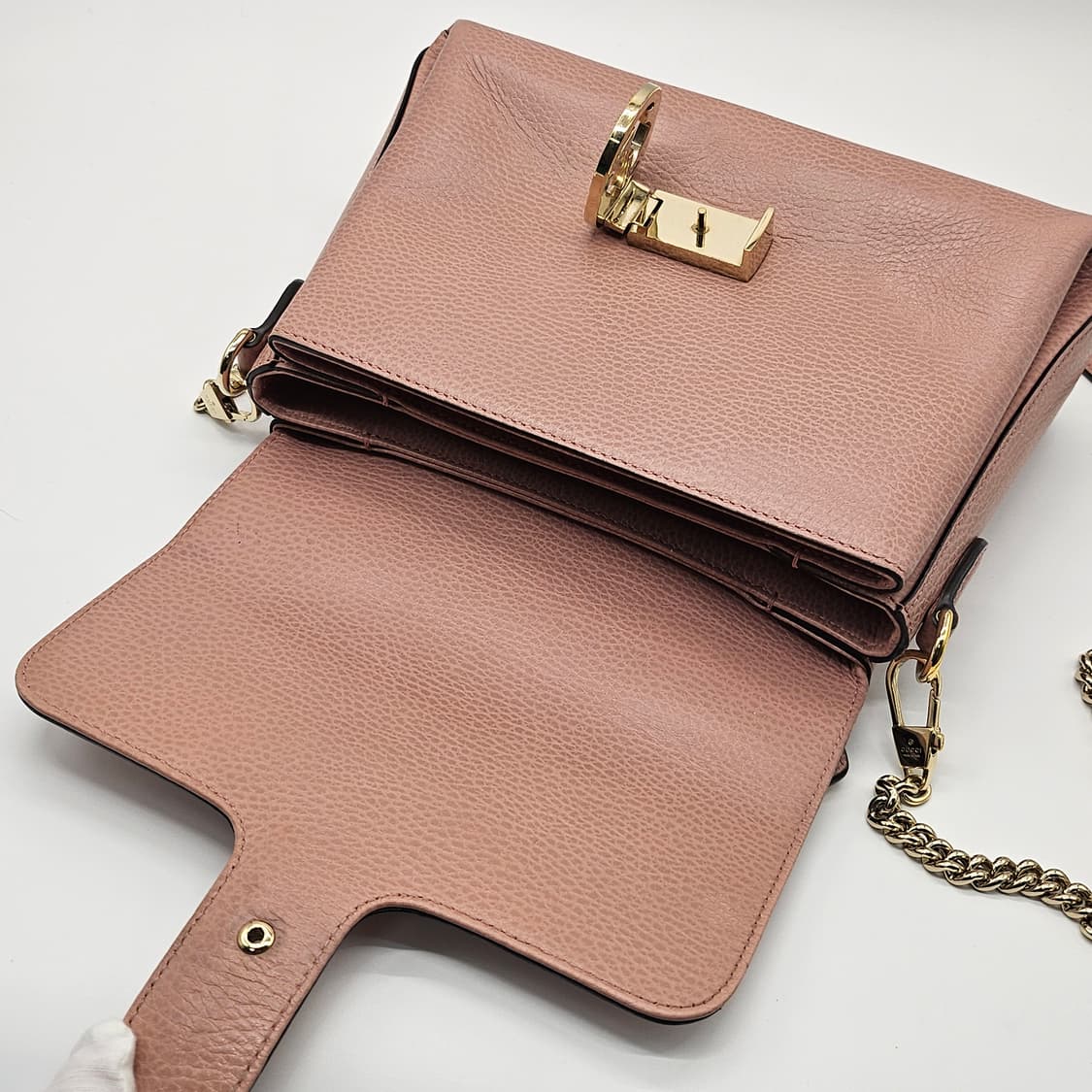 구찌 인터로킹 체인 숄더백 상품이미지8