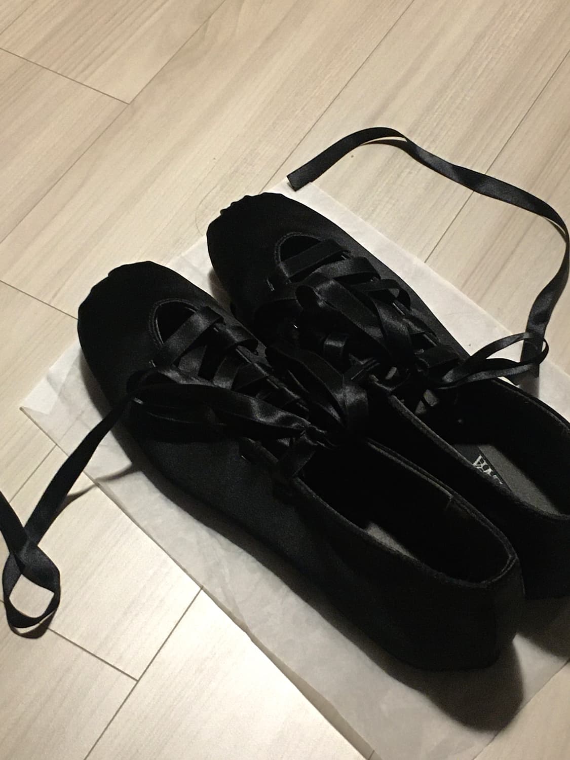 자라 레이스업 새틴 발레 플랫슈즈(235/36) 상품이미지3