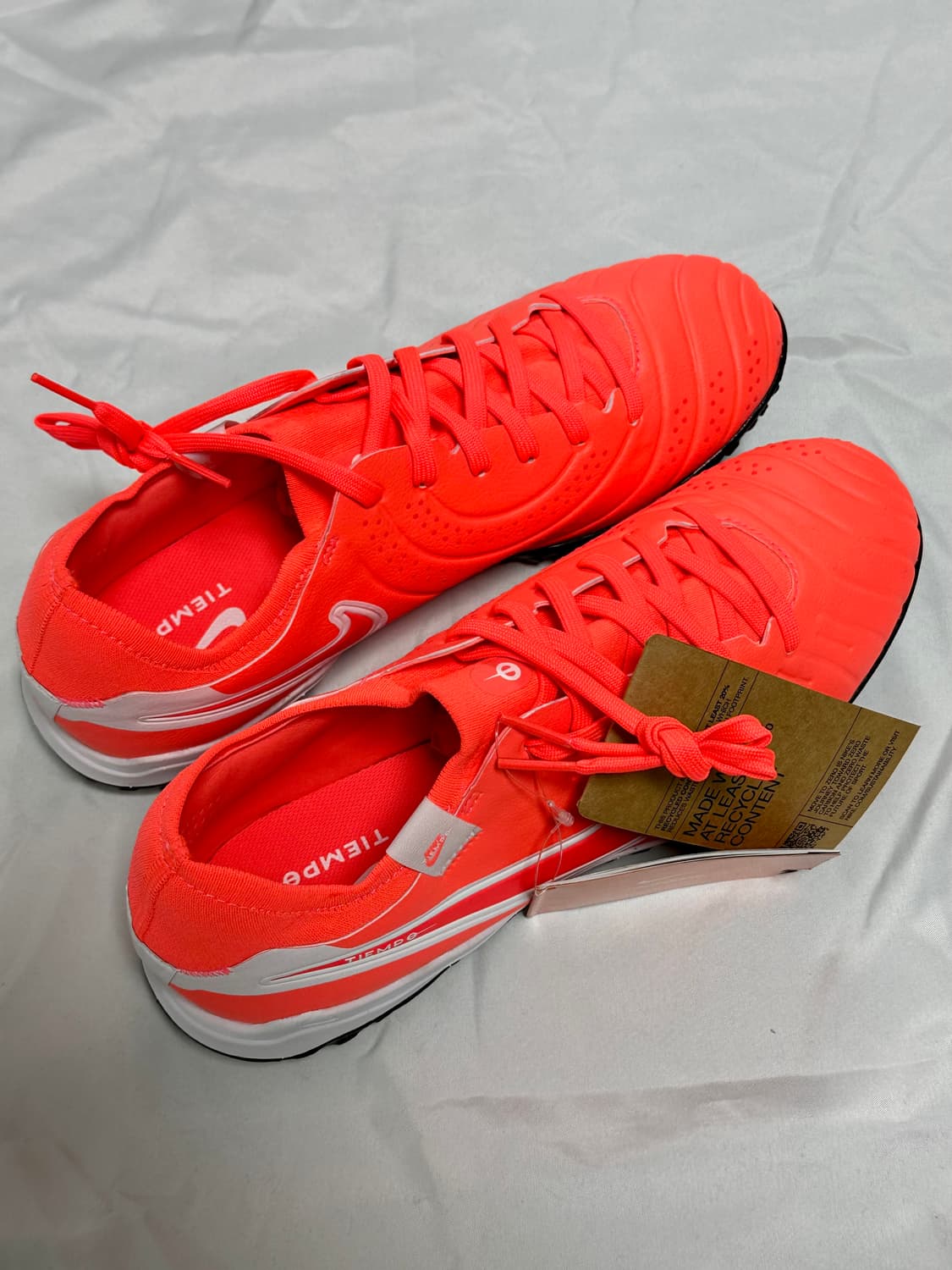 (265)나이키 티엠포 레전드10 프로 핫 라바 화이트 풋살화 축구화 상품이미지4