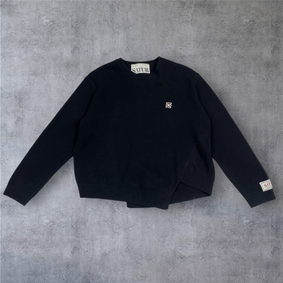 세터 Satur 블랙 더블린 언발란스 캐시미어 블렌드 니트 L 상품이미지1