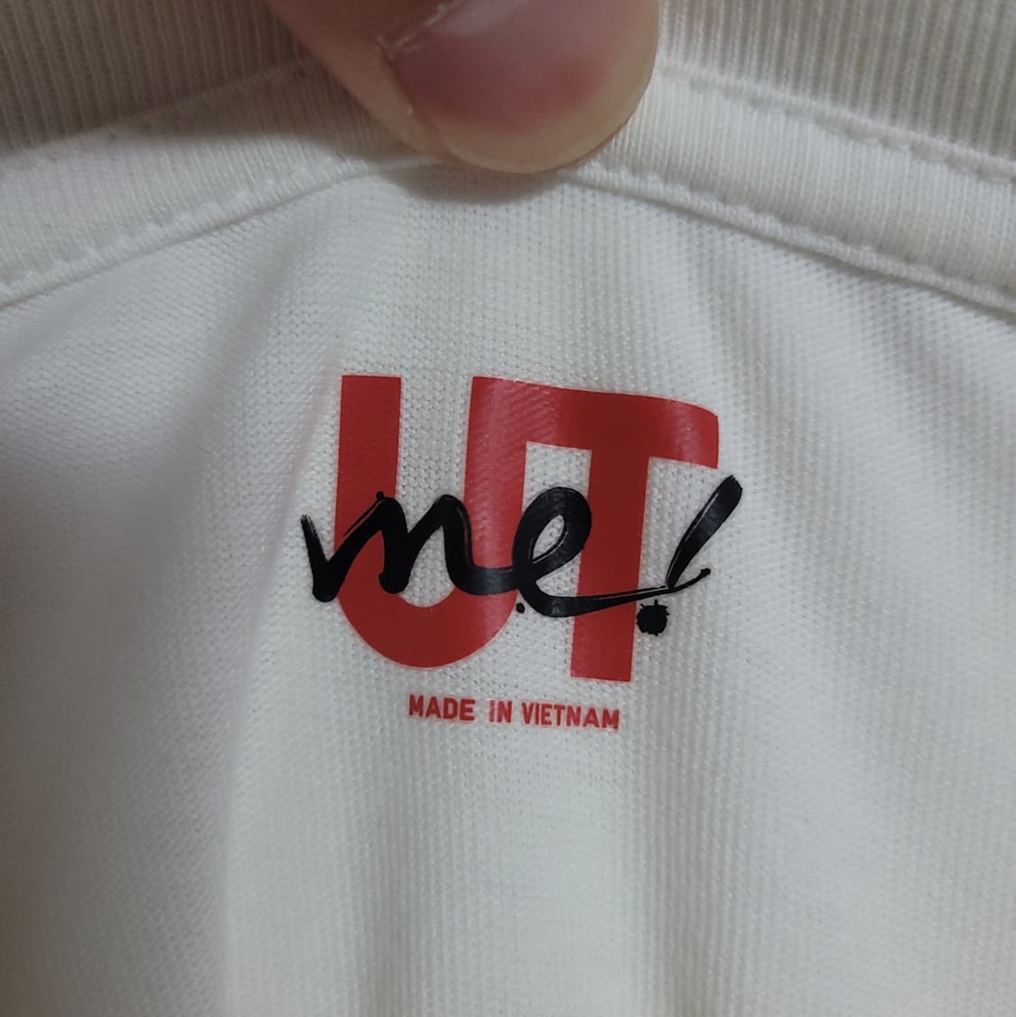 (XL) UNIQLO 유니클로 산리오 턱시도샘 콜라보 커스텀 반팔 티셔츠 상품이미지2