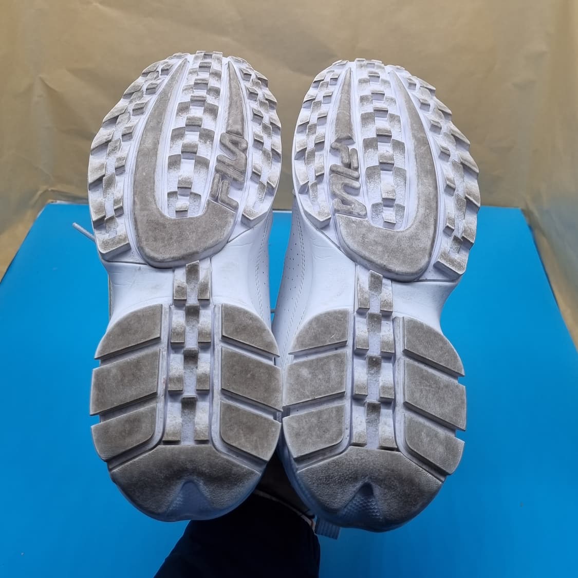 휠라 디스럽터2 남성운동화280 상품이미지3