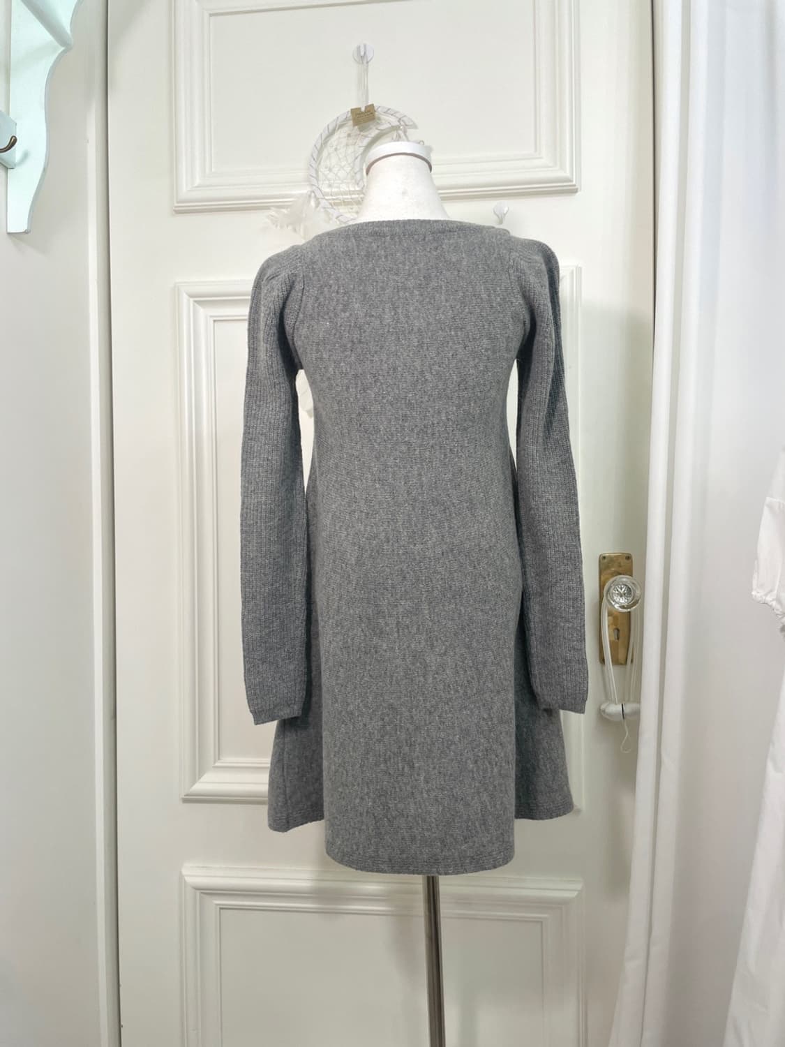 charcoal puff sleeve basic flare knit op 상품이미지3