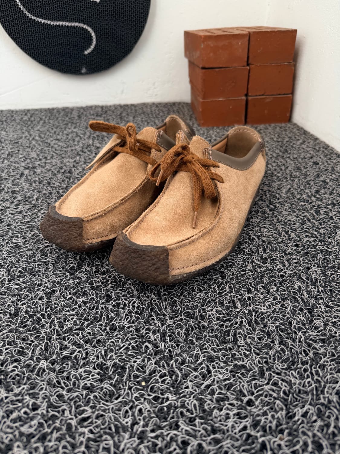 클락스 오리지널(Clarks Originals) 제이니 메이 스웨이드 슈 상품이미지1