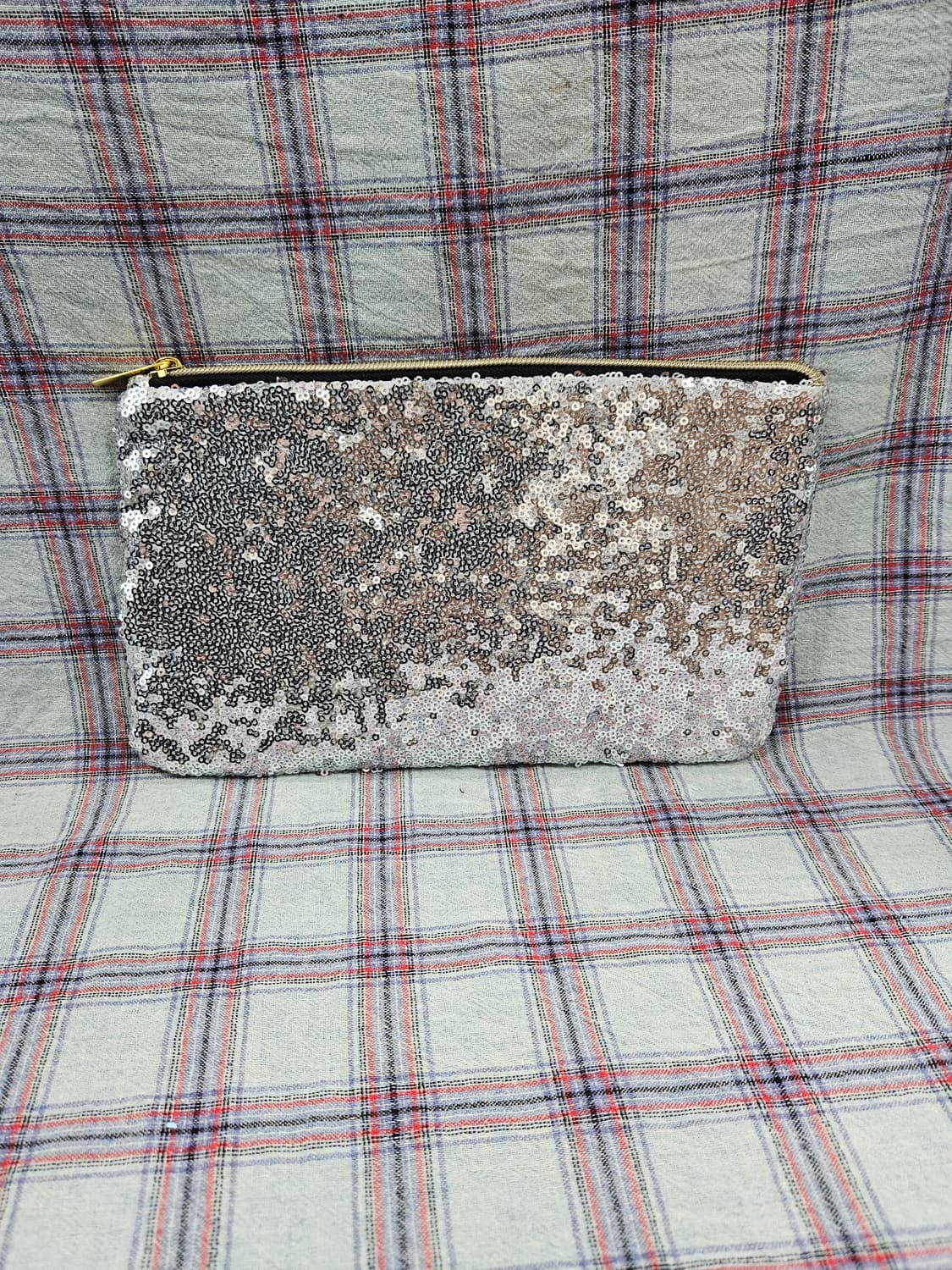 끌레드벨 스팽글 파우치  상품이미지4