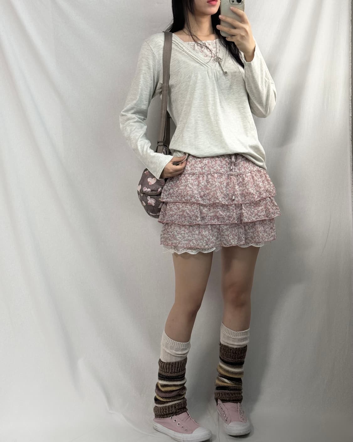 플라워 패턴 넥 레이어드 롱 슬리브 티 상품이미지9