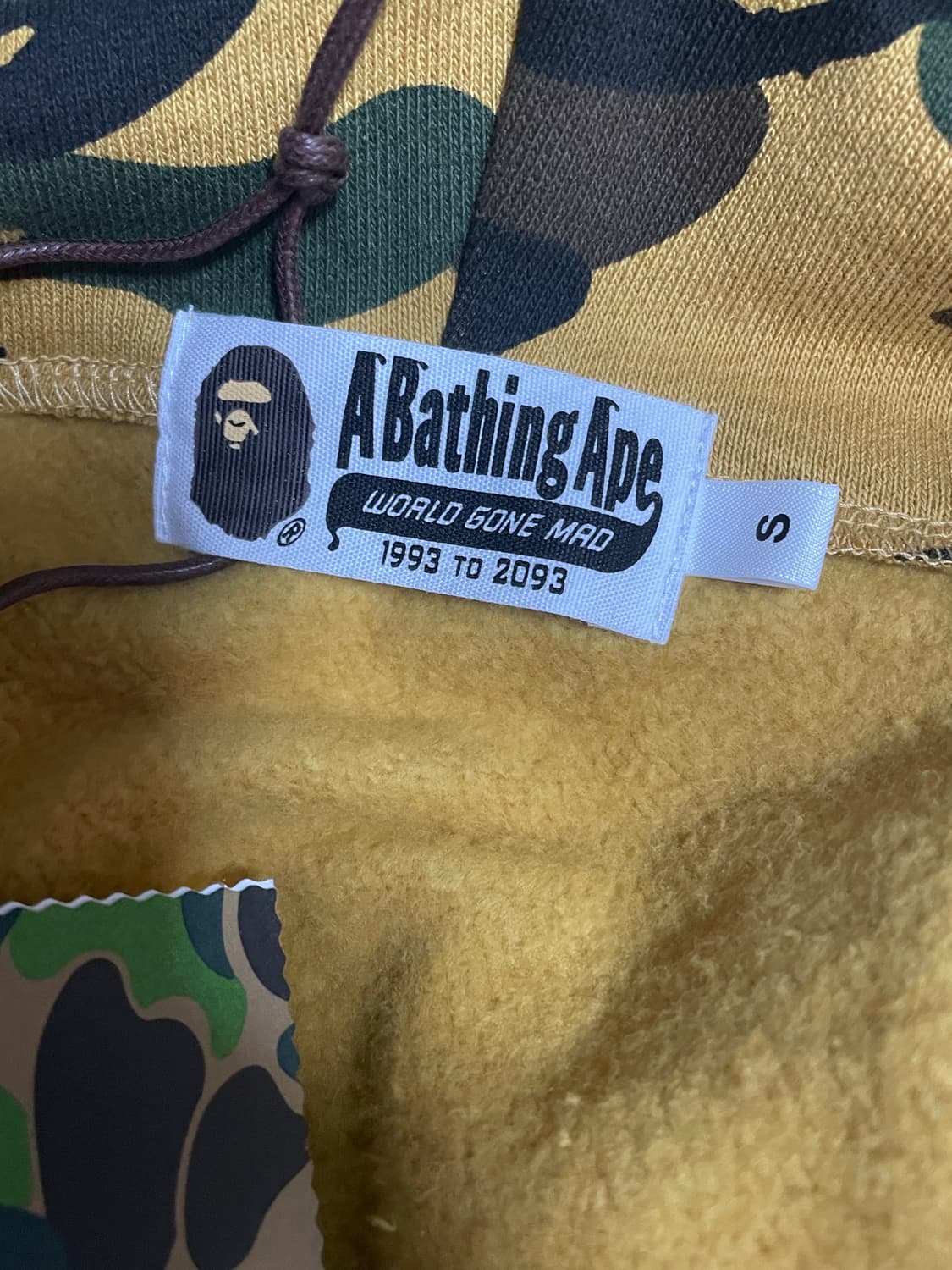 베이프 퍼스트 황계 카모 샤크 후드집업 상품이미지6