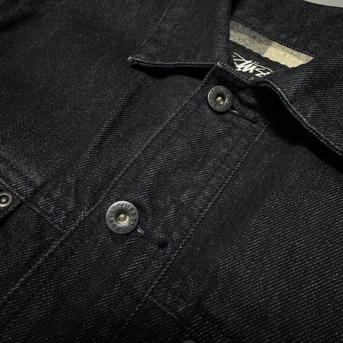 스투시 인디고블루 트라이브 자수 벨루어 아치 로고 데님 트러커 자켓 상품이미지4